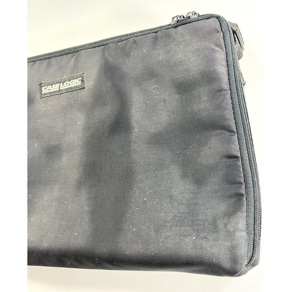 Vintage Case Logic 30 Cassette Tape Black Carrying Case with Adjustable Strap - Picture 3 of 10